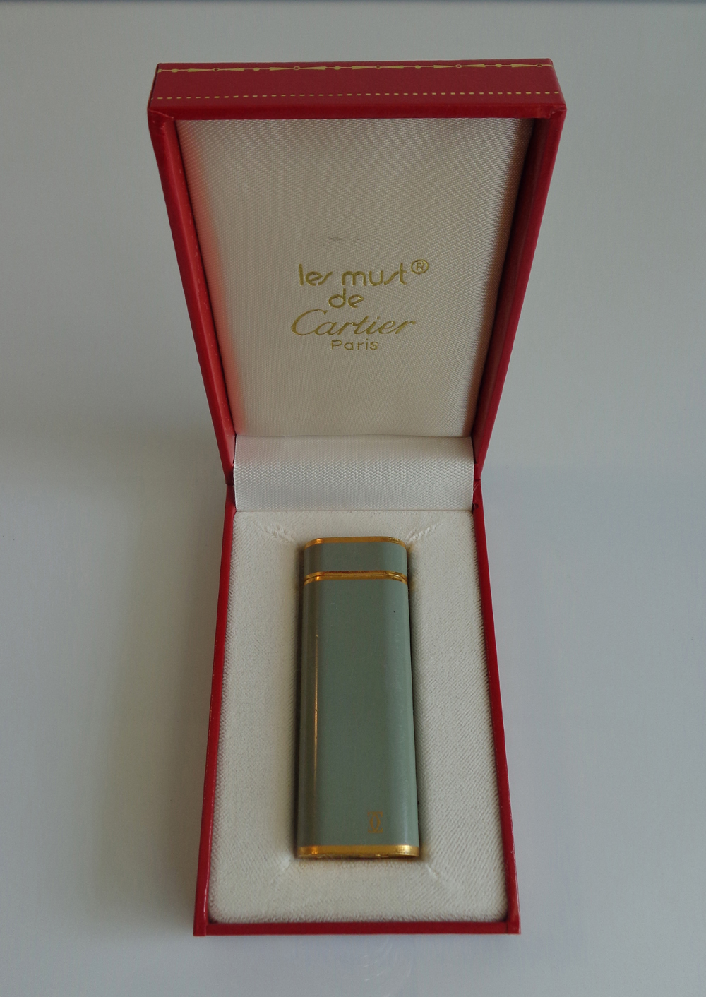 CARTIER PARIS GOLD PLATED LIGHTER GREEN LACQUERED WITH ITS CASE